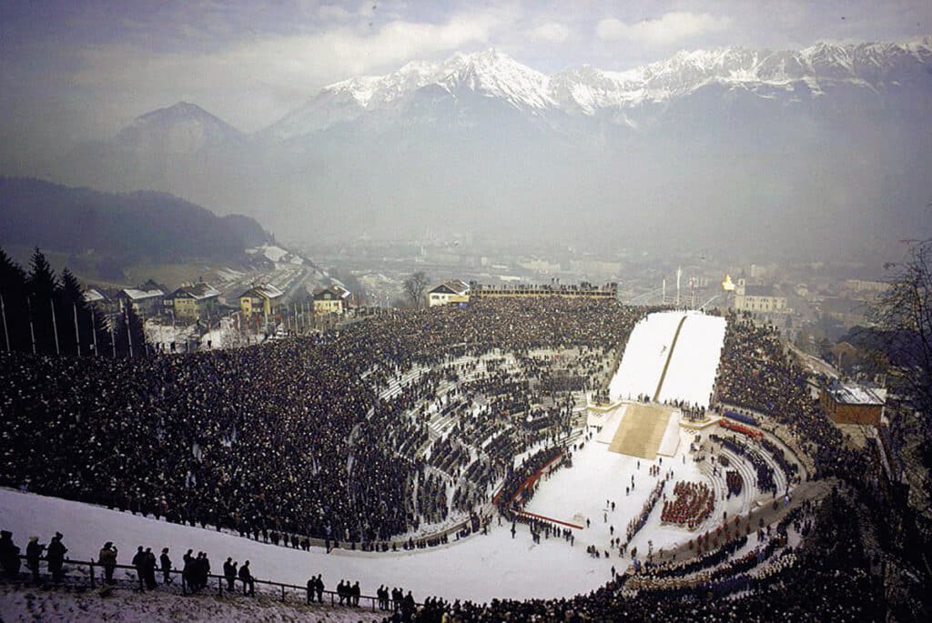 Estadio Bergisel durante la ceremonia de apertura de los Juegos Olímpicos.