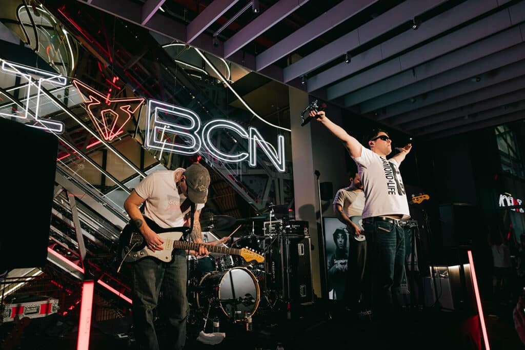 Concierto de Barry B en CASA SEAT, en el Paseo de Gracia de Barcelona.