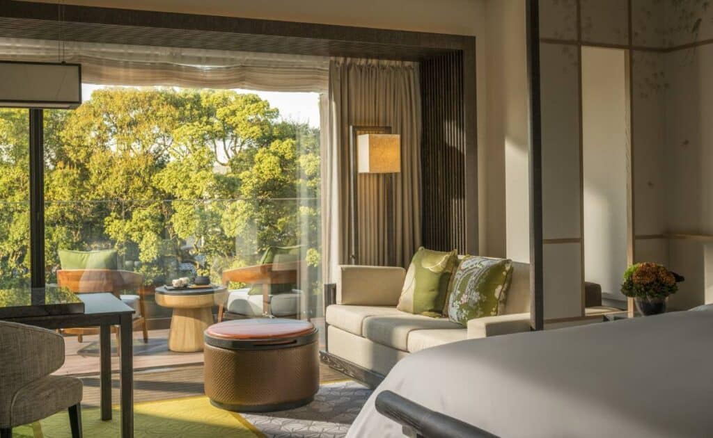 Four Seasons Hotel Kyoto, lujo contemporáneo junto a un jardín histórico 2 Four Seasons Hotel Kyoto.