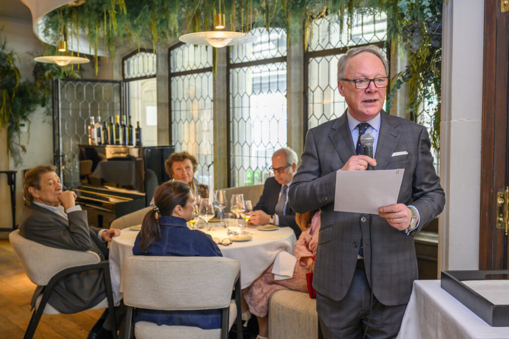 Oro líquido con apellido y territorio 3 2 Francisco Vano en Presentacion cosecha 2025 26 Bancal Grandes Pagos Olivar 0188