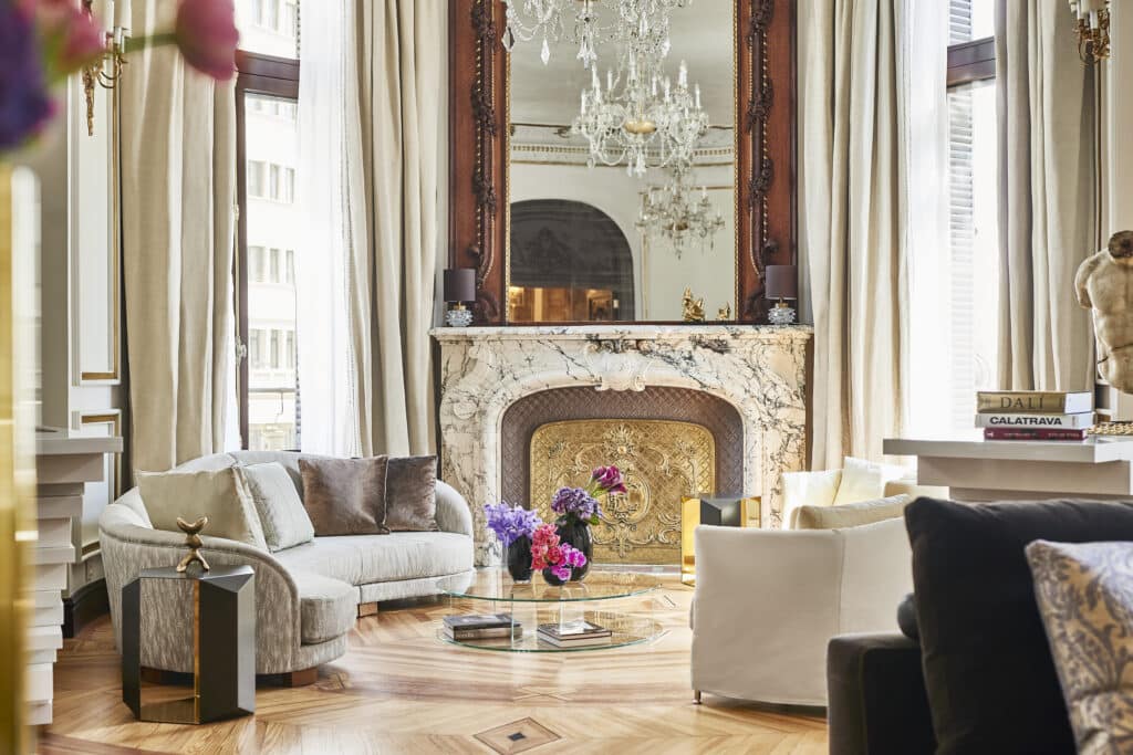 Four Seasons Madrid Royal Suite Salon 3