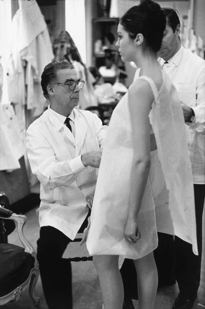 Cristóbal Balenciaga: la arquitectura hecha tela 4 WhatsApp Image 2026 02 17 at 13.27.00 2