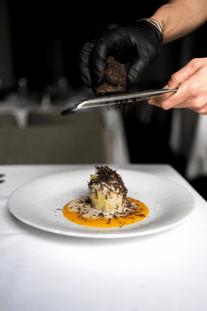 Trufa negra en la mesa 7 77D64A2F 6550 49FF 8BA1 50F44C5D02C4