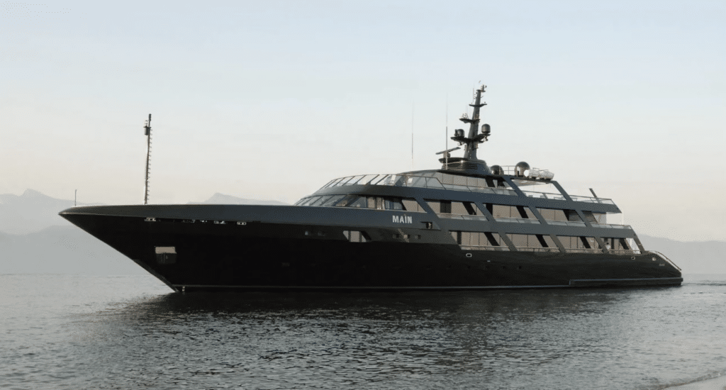 La elegante vida de Giorgio Armani 5 Captura de pantalla 2026 03 26 a las 0.36.56