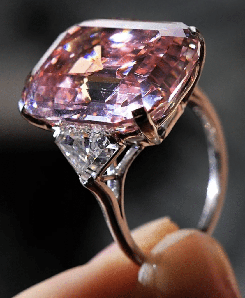 Las 15 joyas más caras: el misterio mineral que se volvió deseo 7 Captura de pantalla 2026 03 26 a las 0.46.52