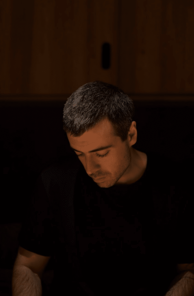 El compás de Manu Arévalo 4 Captura de pantalla 2026 03 27 a las 1.26.01