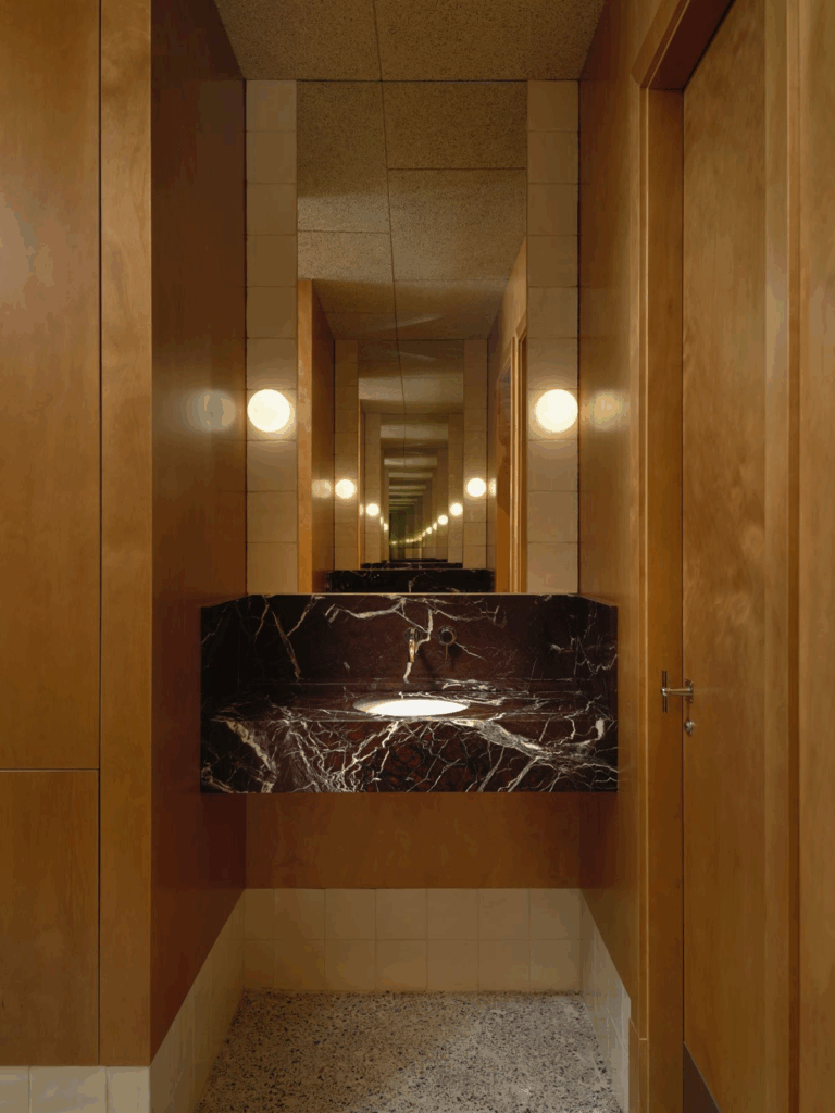 D87057B3 1984 4BC2 A532 ECBCBE119A57