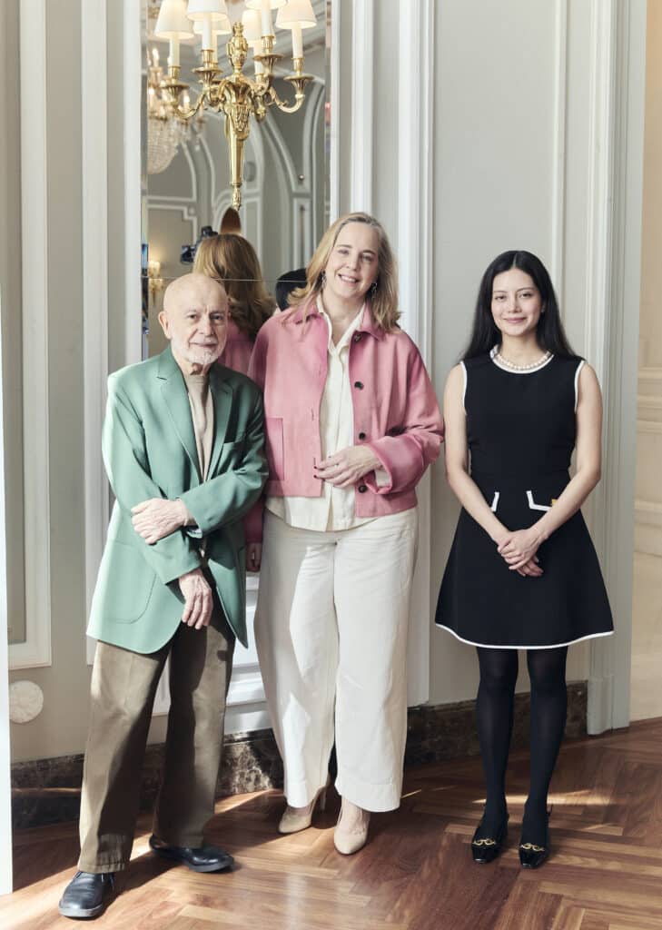 Hugo Mujica Sheila Loewe y Leonor Pataki