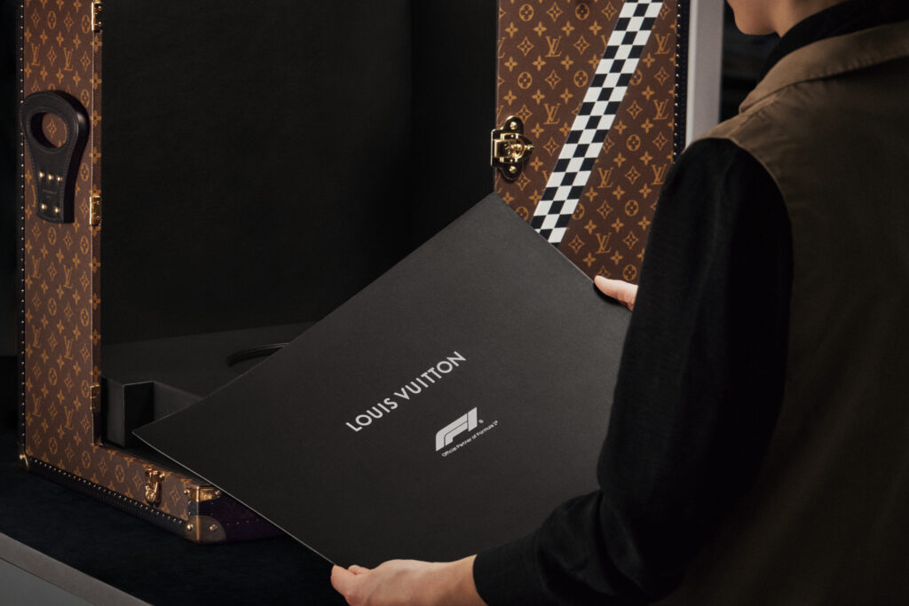 LOUIS VUITTON CHAMPIONSHIP TRUNK SAVOIR FAIRE 1