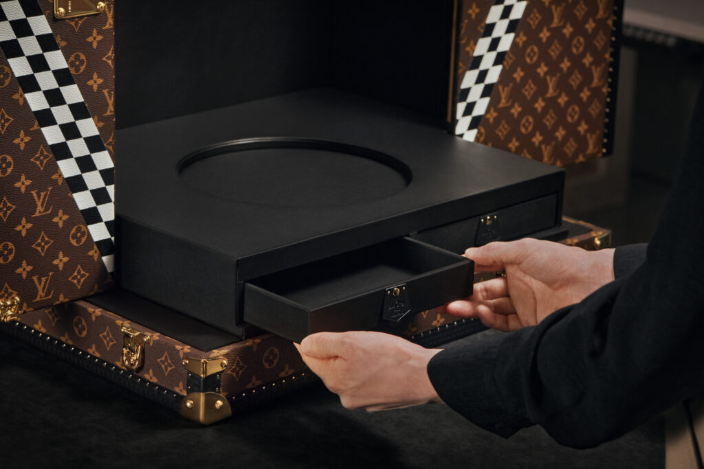 LOUIS VUITTON CHAMPIONSHIP TRUNK SAVOIR FAIRE 5