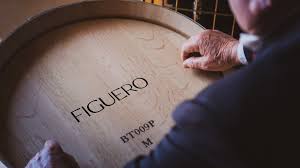 Figuero, tres generaciones al servicio del vino 3 images 1