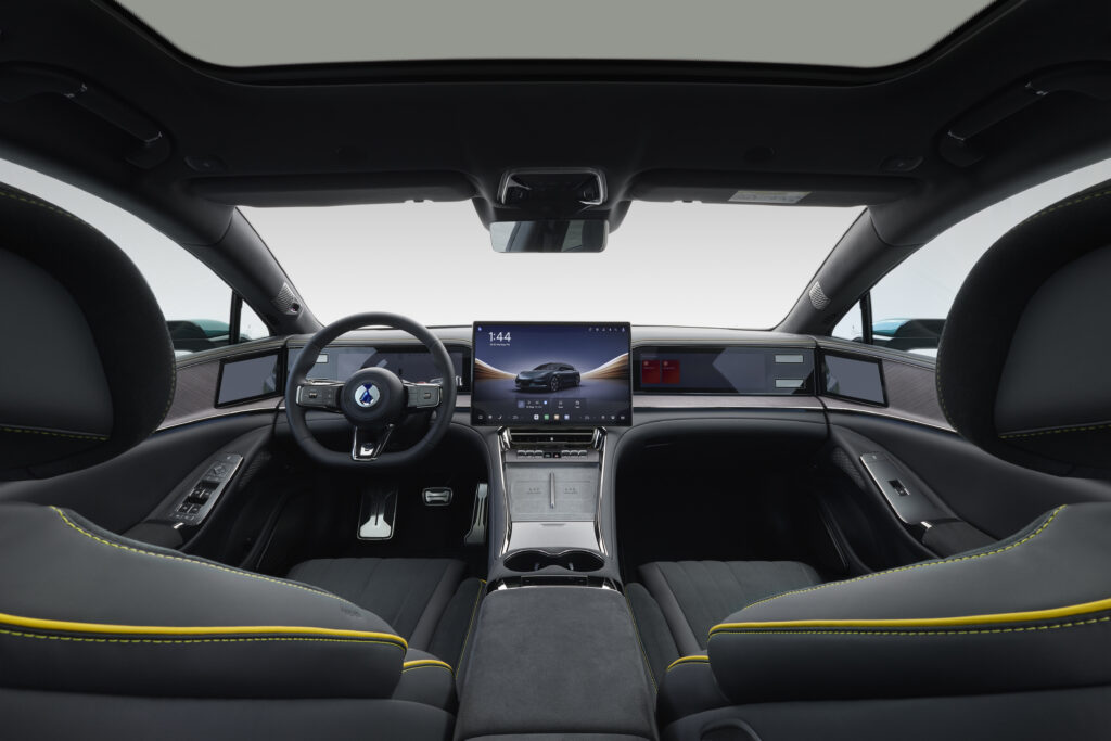 DENZA Z9GT Interior 2 1