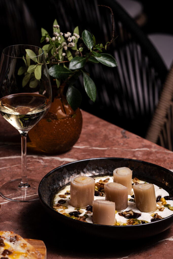 Nômadâ, el arte de detener el tiempo 4 Puerros confitados con stracciatella