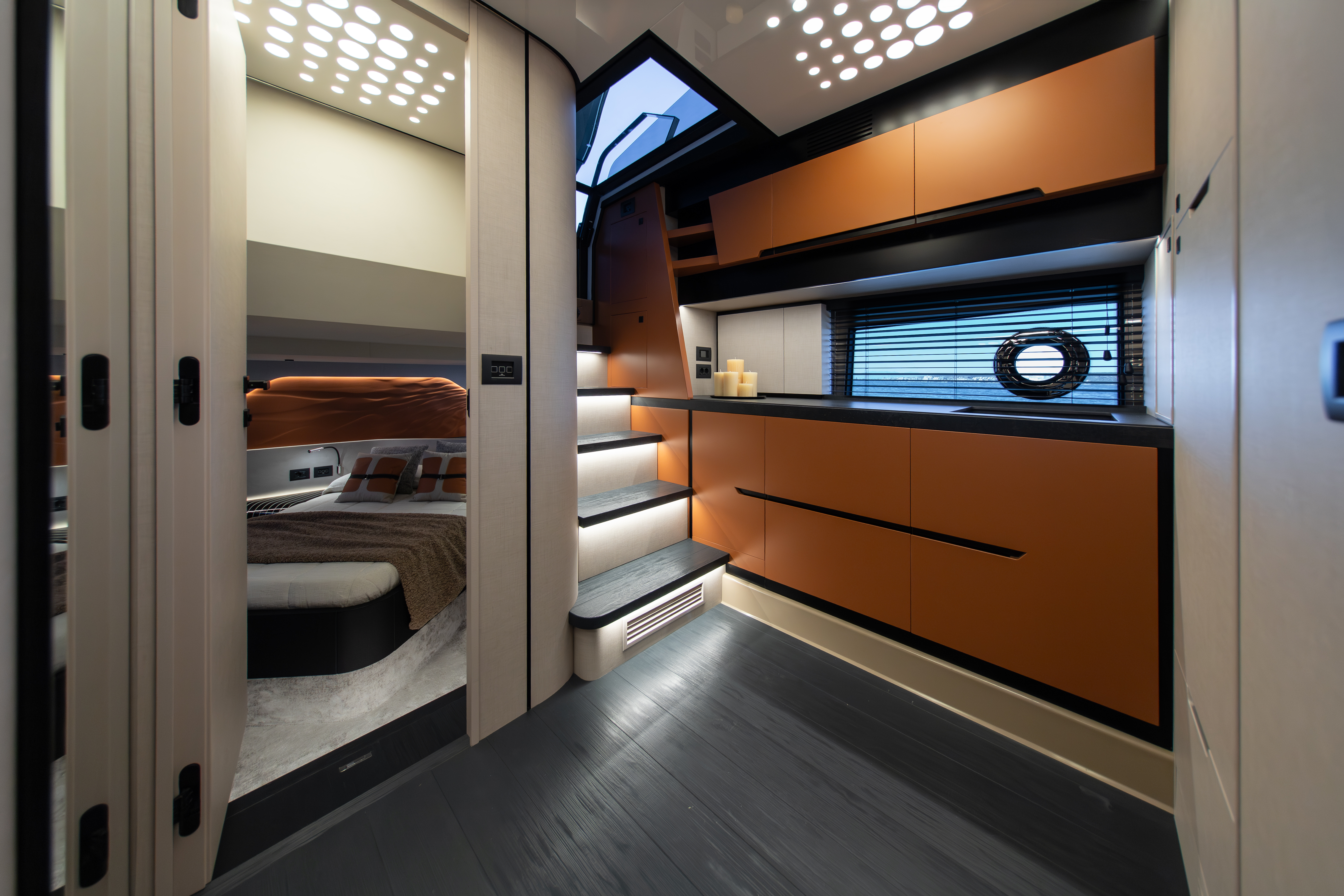 Astondoa 577C Interior 22