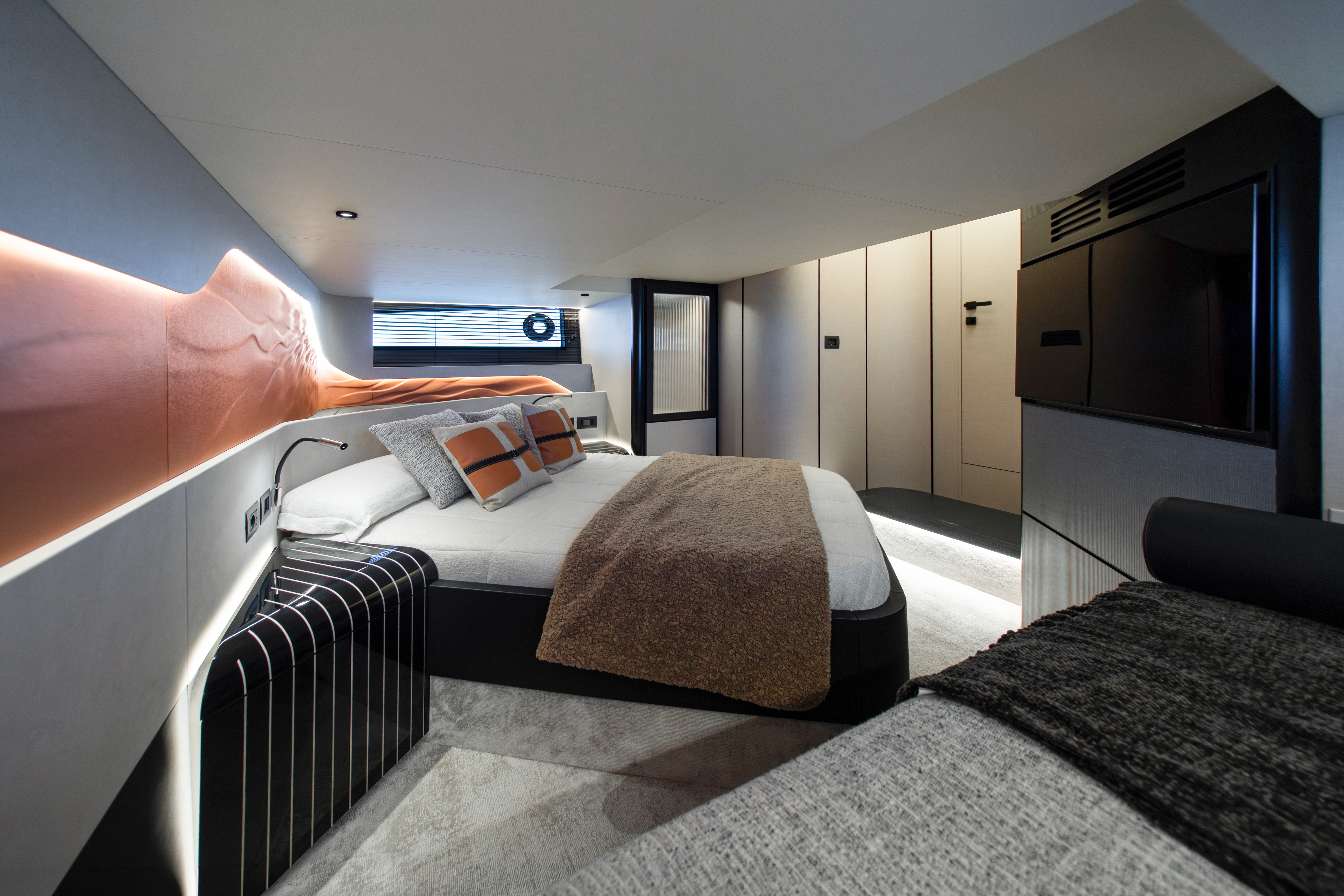 Astondoa 577C Interior 25