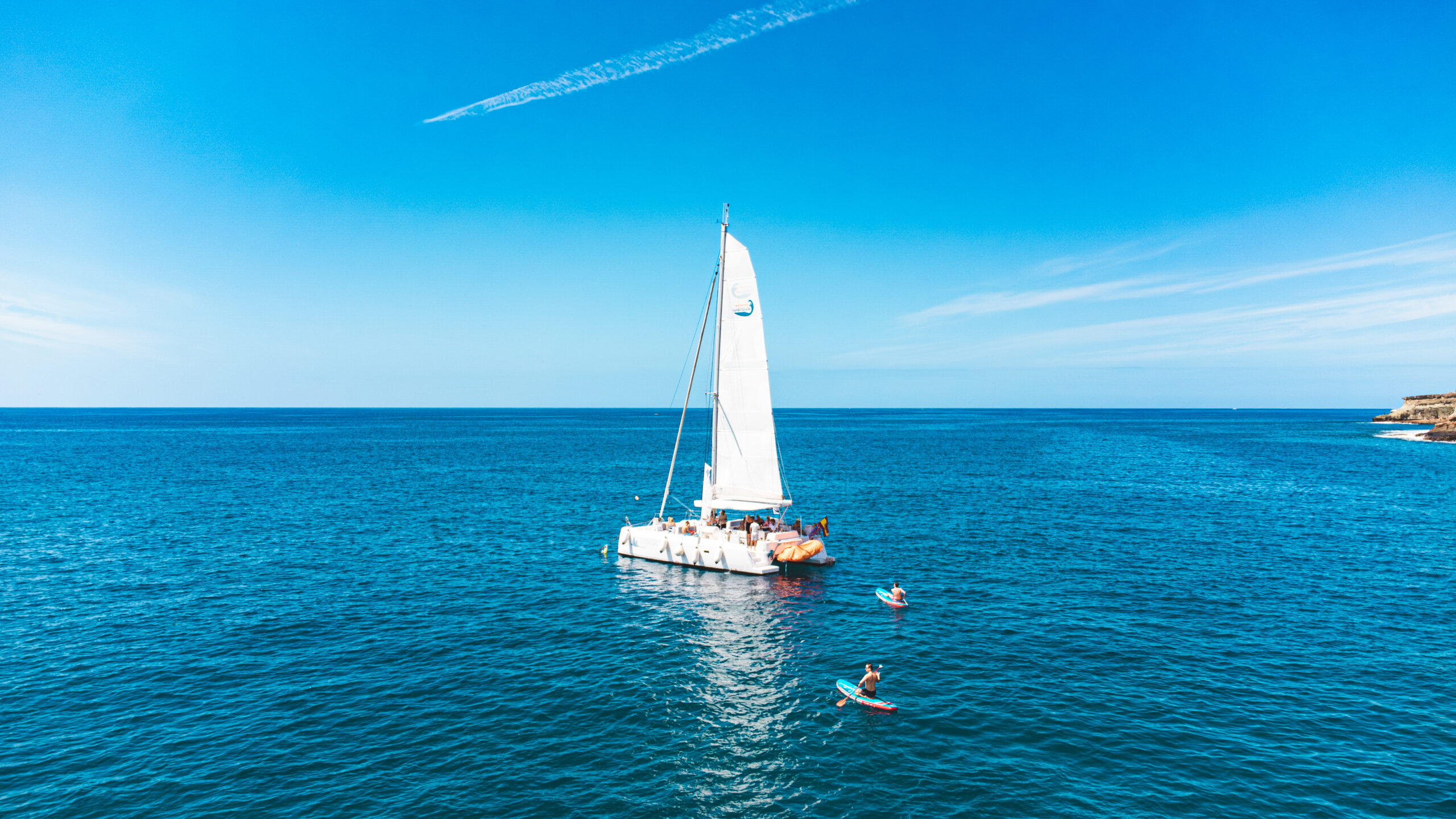 Stingray Catamaran by Carla I de Water Sports Luis Molina scaled