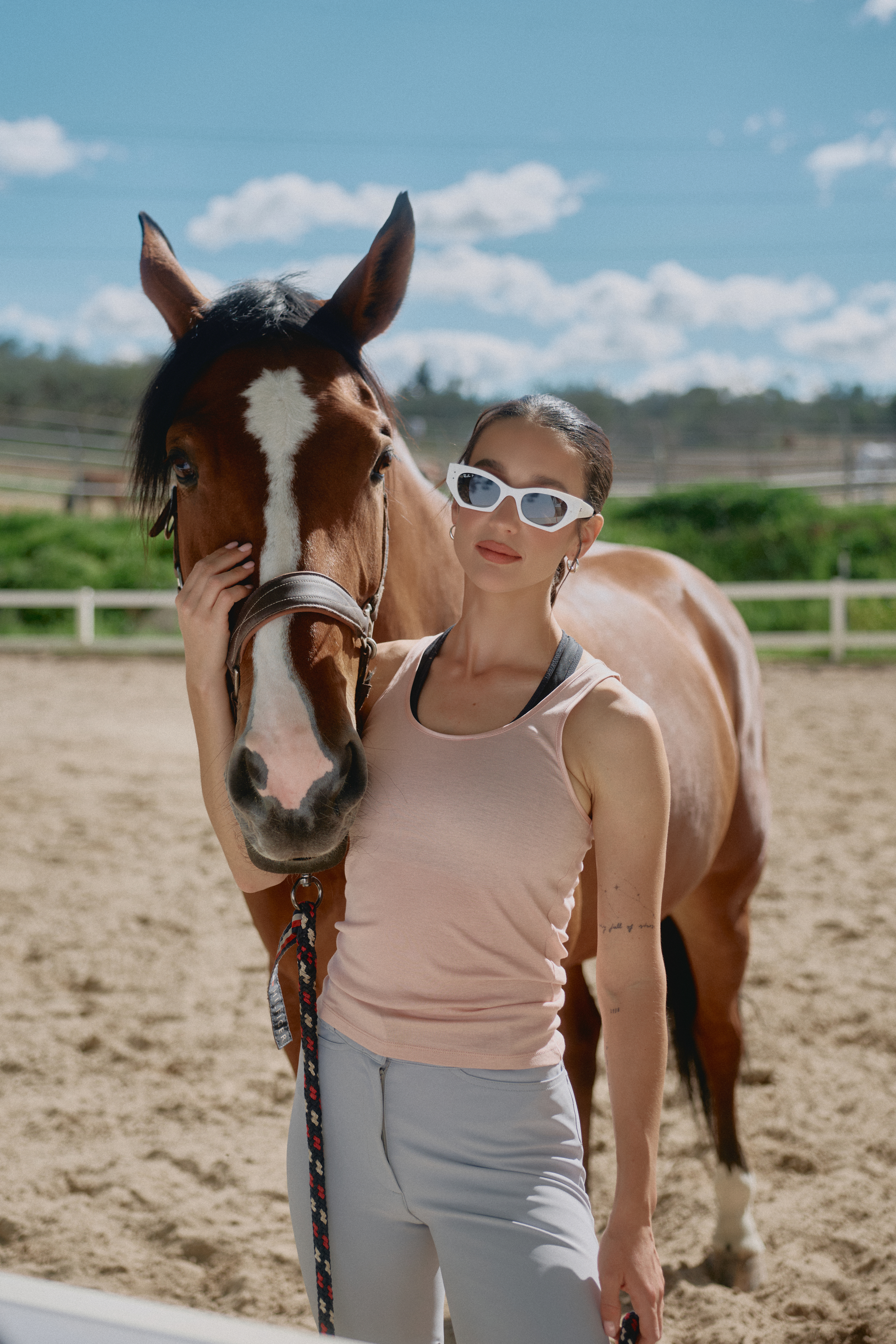 Sunglass Hut lanza “Own Your Moment” con María Pedraza, Melanie C y Breanna Stewart 5 Sunglass Hut Maria Pedraza 3