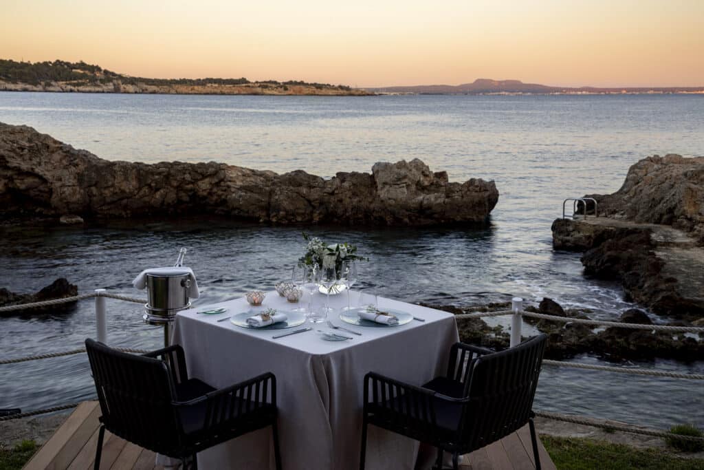 264GranMeliaDeMar Romantic Dinner Detail