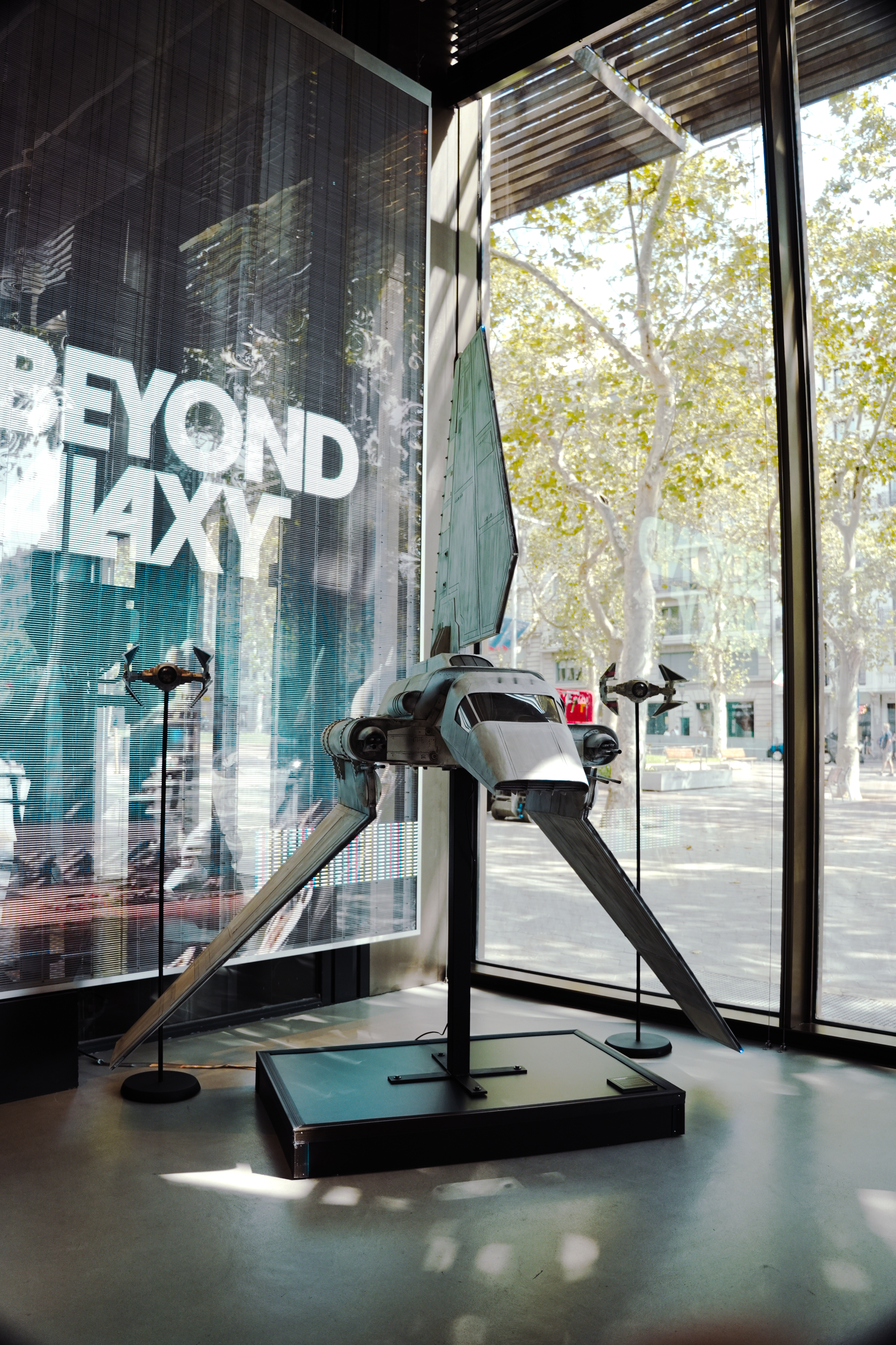 La rebelión toma CASA CUPRA Raval con un viaje al universo que cambió la ciencia ficción 5 REBELS BEYOND THE GALAXY 10