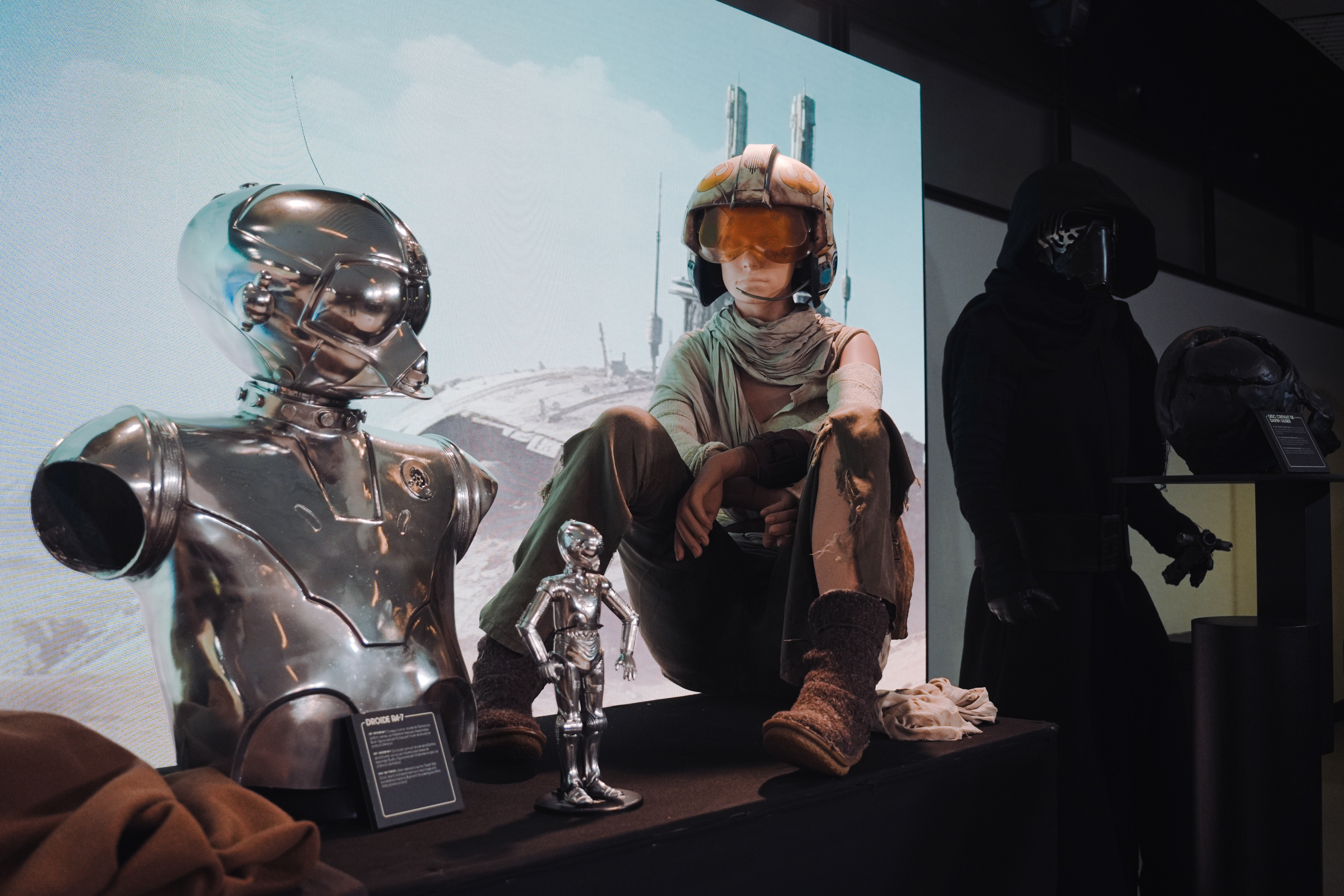 La rebelión toma CASA CUPRA Raval con un viaje al universo que cambió la ciencia ficción 6 REBELS BEYOND THE GALAXY 3