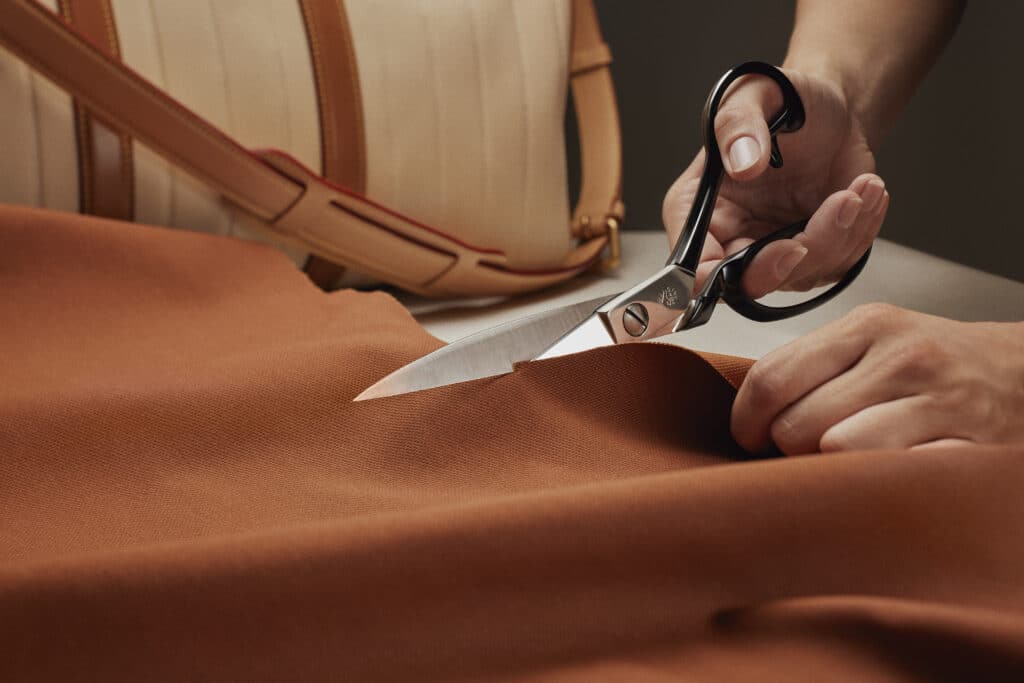 Louis Vuitton y Singer reinventan el Porsche 911 como un manifiesto del Art of Travel 6 SF Keepall 45 Porsche 911 Reimagined by Singer Classic Turbo 02