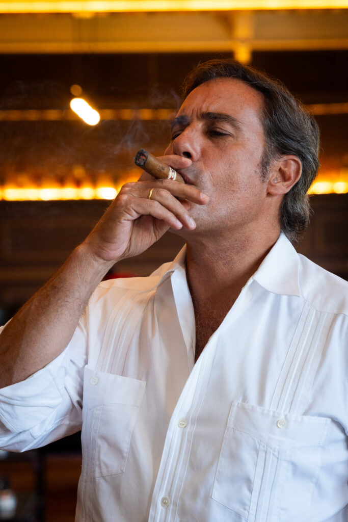 Tauromaquia & Miguel Baéz "Litri" H. Upmann Magnum 54: una noche para recordar el legado de “Litri” 3 PASION HABANOS 21 SEP 11