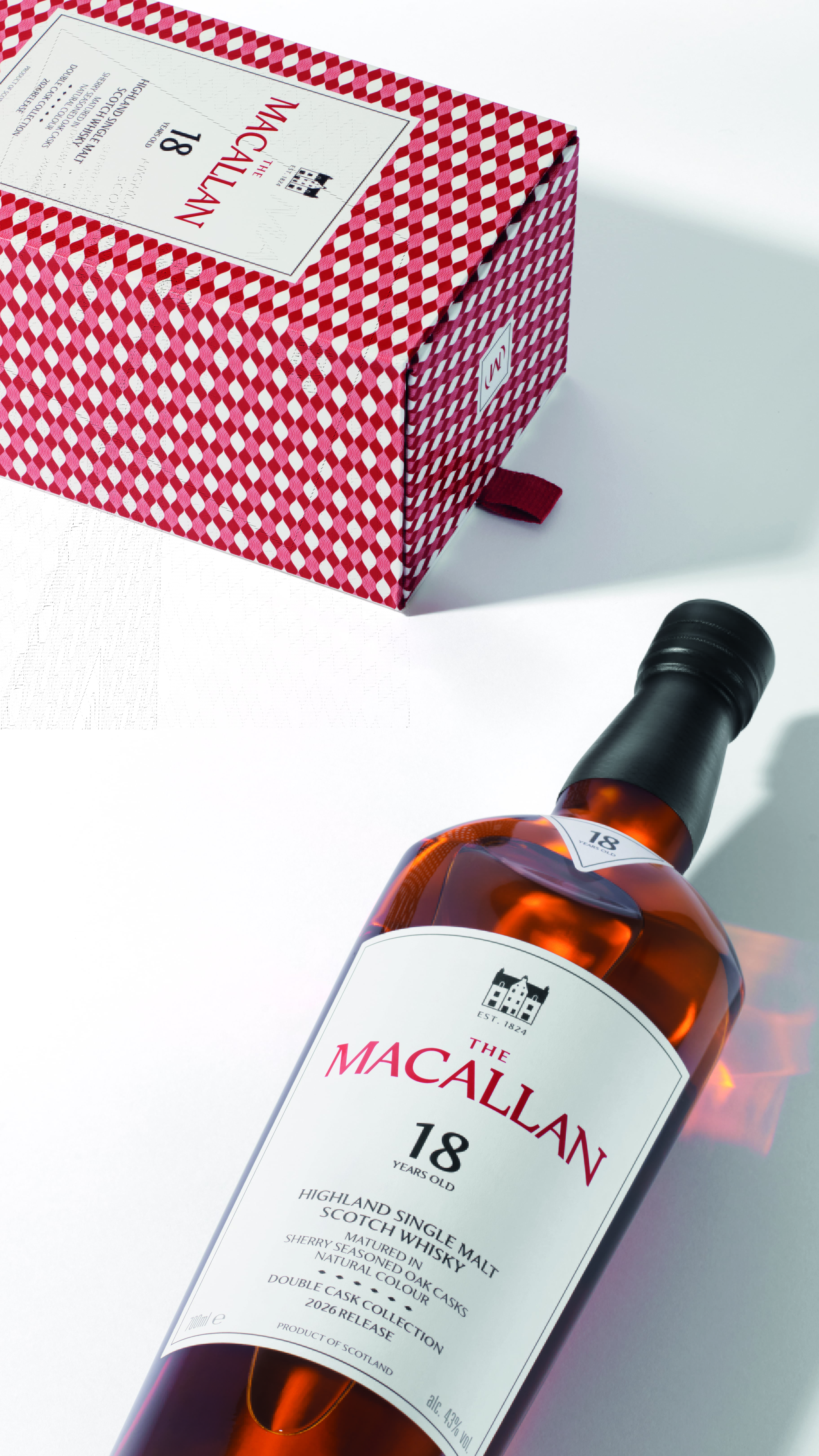 MAC 2026 Double Cask 18YO Mood S2 BottlePack 700ml 9x16 CMYK 300dpi