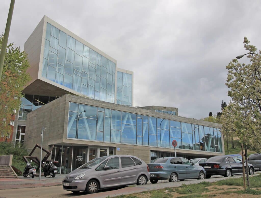 3 bibliotecas de Madrid que convierten la lectura en arquitectura 3 WIKIMEDIA ACCOMS
