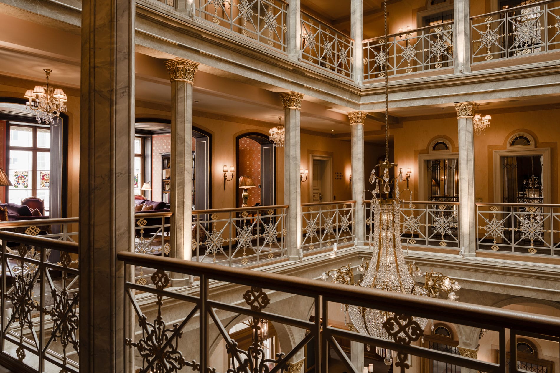 Galería del hotel Les Trois Rois, en Basilea (Suiza).
