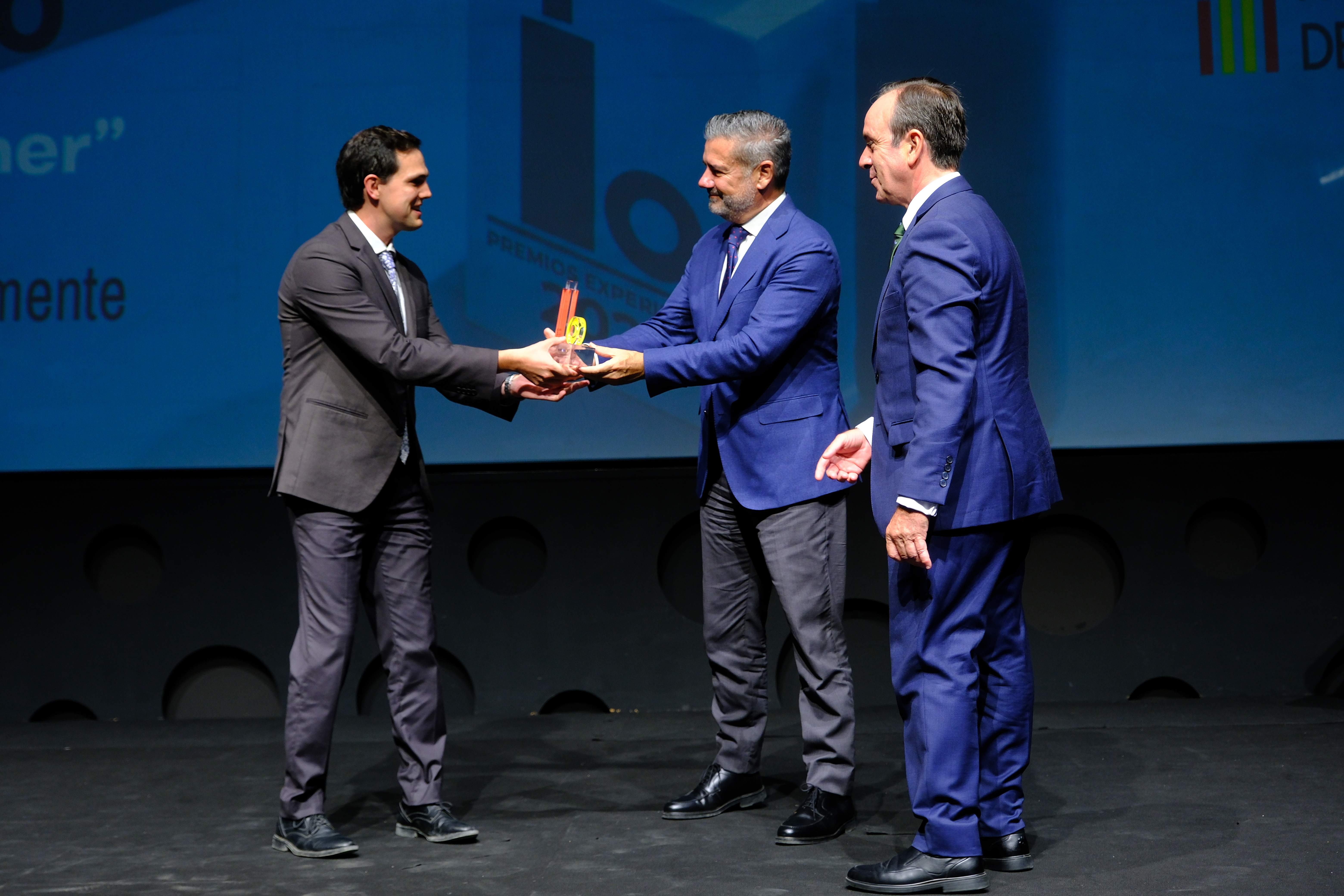 El latido vinícola: Bodegas Emilio Moro conquista la excelencia comunicativa 3 gala30